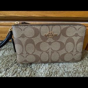 NWT Coach Wristlet